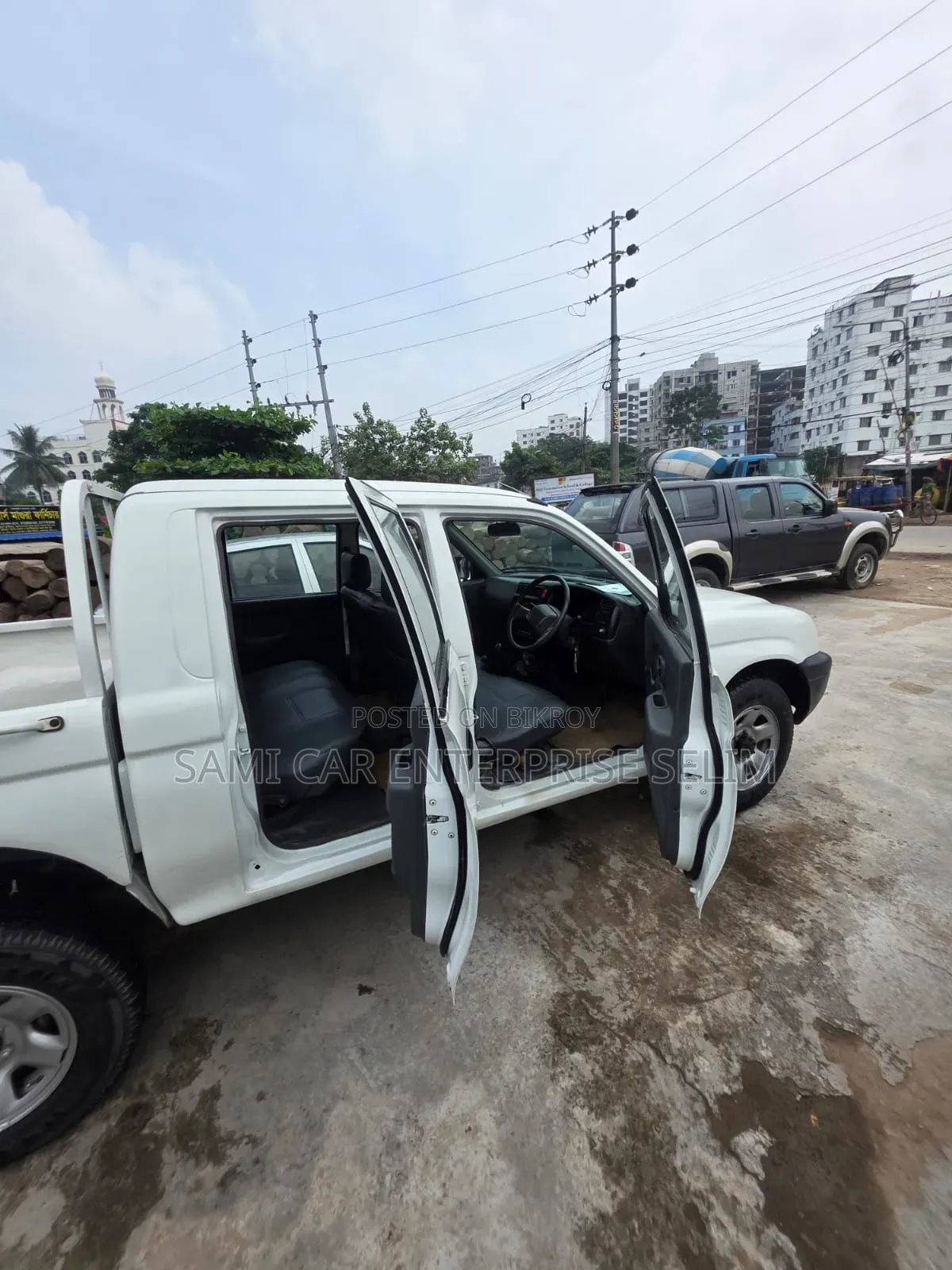 মিতসুবিশি এল২০০ ২০০৬ সাদা