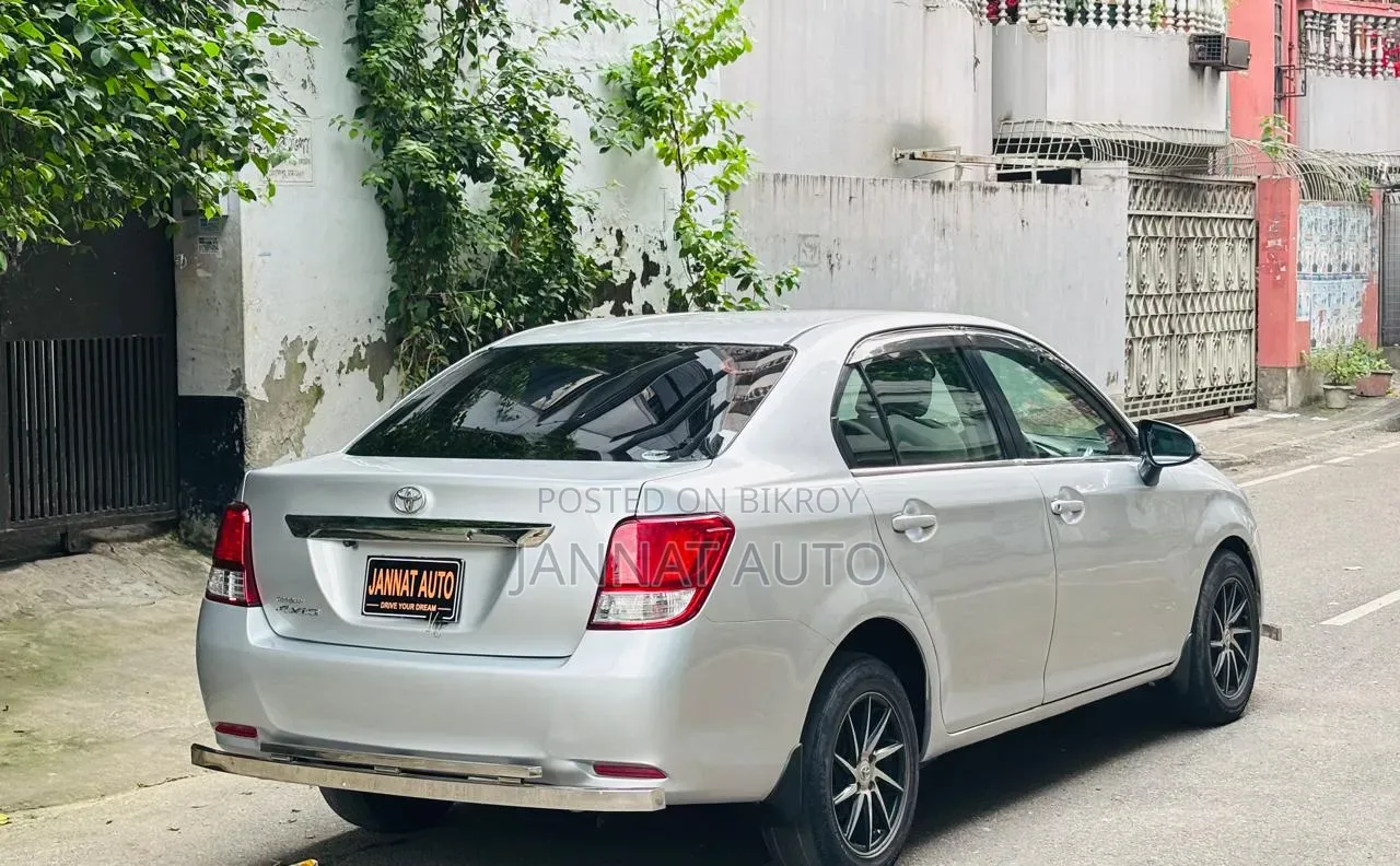 টয়োটা এক্সিও ২০১৩ সিলভার