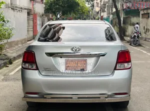 টয়োটা এক্সিও ২০১৩ সিলভার