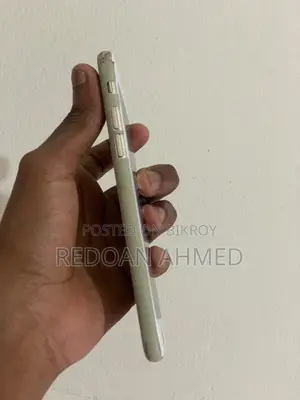 অ্যাপল আইফোন ৬এস ৬৪ জিবি রোজ গোল্ড