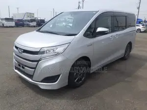 Toyota Noah 2021 Silver