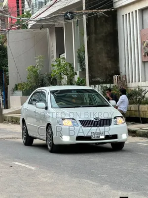 Toyota Corolla 2004 White