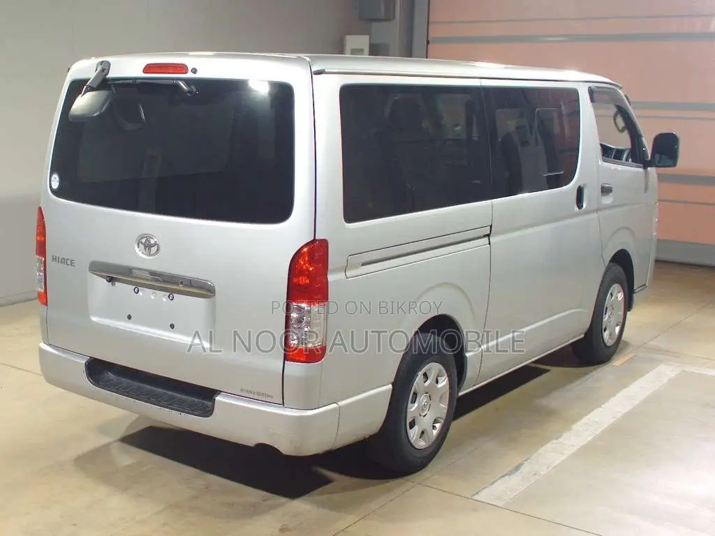 Toyota HiAce 2021 Silver