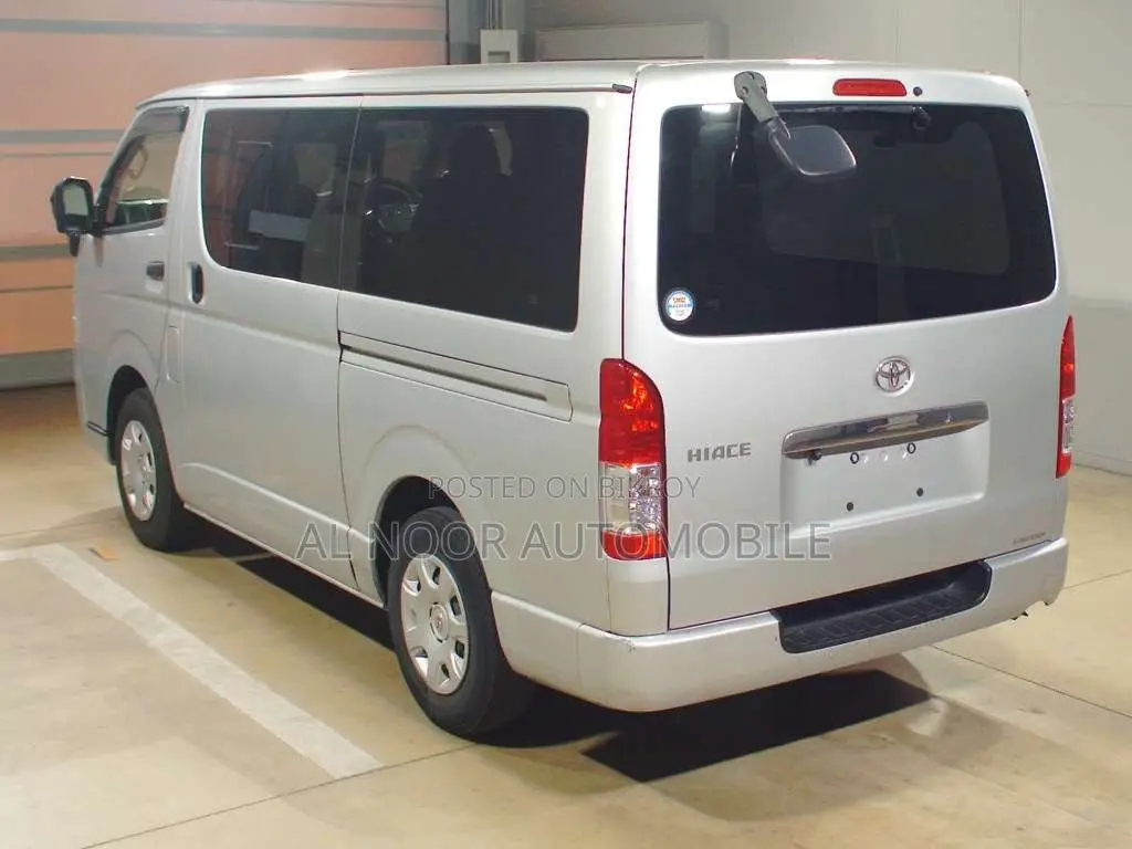 Toyota HiAce 2021 Silver