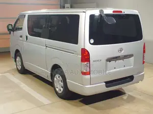 Toyota HiAce 2021 Silver