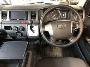Toyota HiAce 2021 Silver