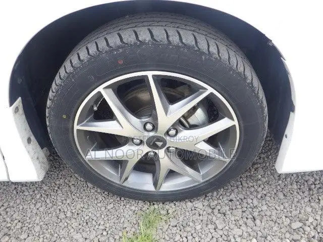 Toyota Esquire 2021 Pearl