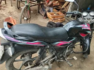 Bajaj Discover 100 2015 Black