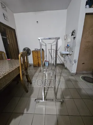 হেভি ডিউটি এসএস গার্মেন্টস ডিসপ্লে হ্যাঙ্গার র‍্যাক