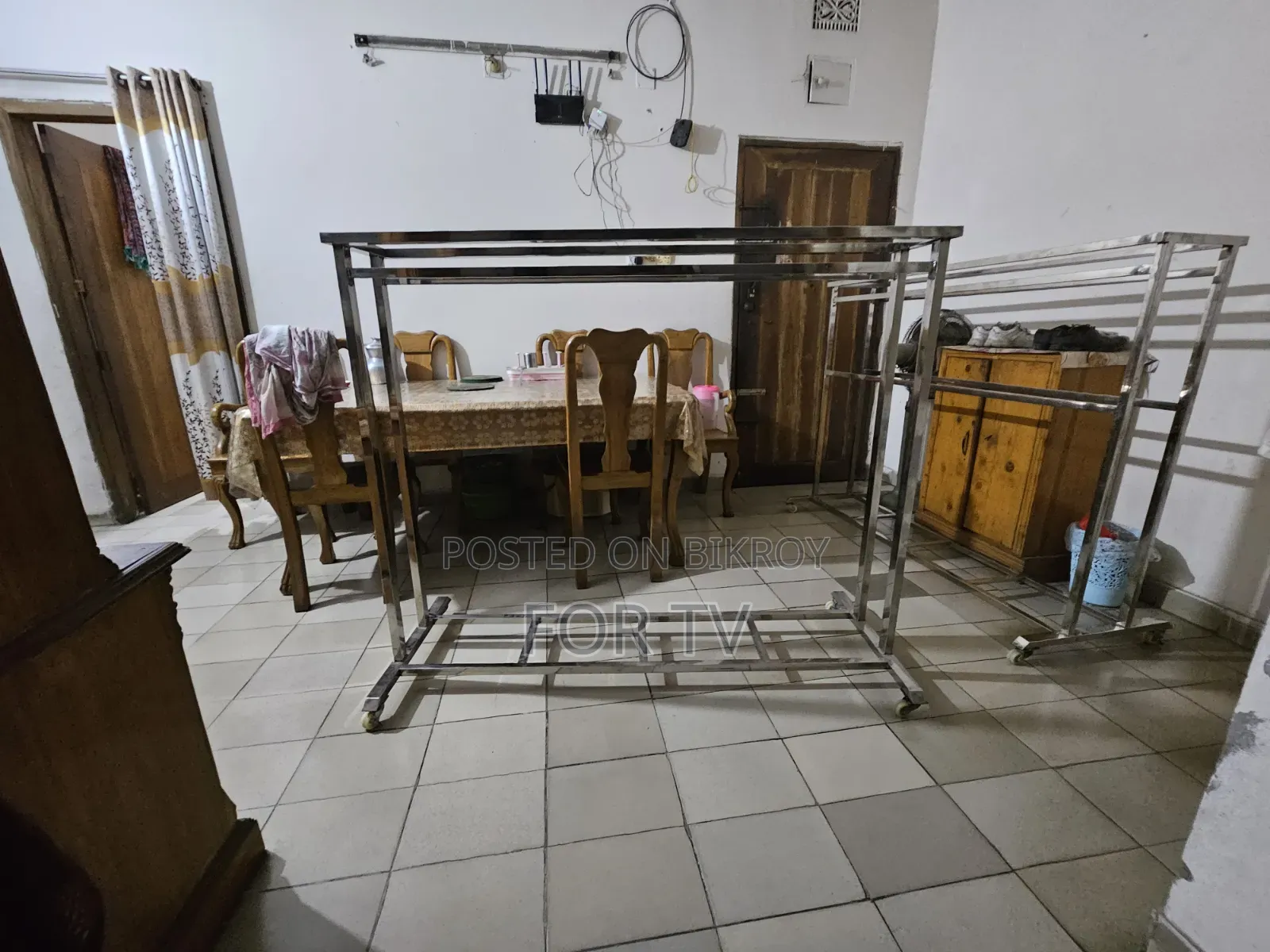 হেভি ডিউটি এসএস গার্মেন্টস ডিসপ্লে হ্যাঙ্গার র‍্যাক