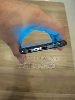 Oppo 8 GB Blue
