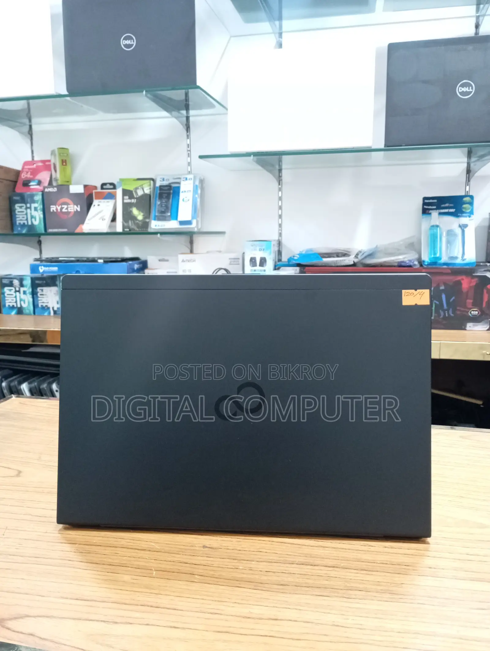Laptop Fujitsu 8GB Intel Celeron SSD 128GB