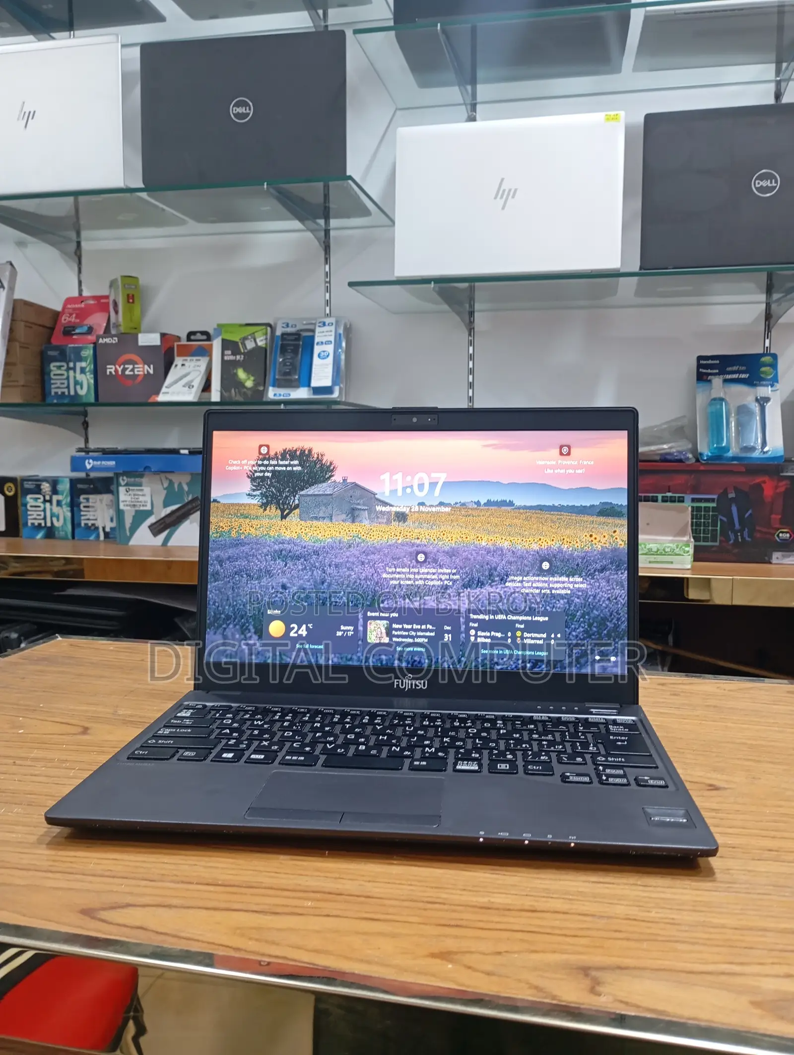 Laptop Fujitsu 8GB Intel Celeron SSD 128GB