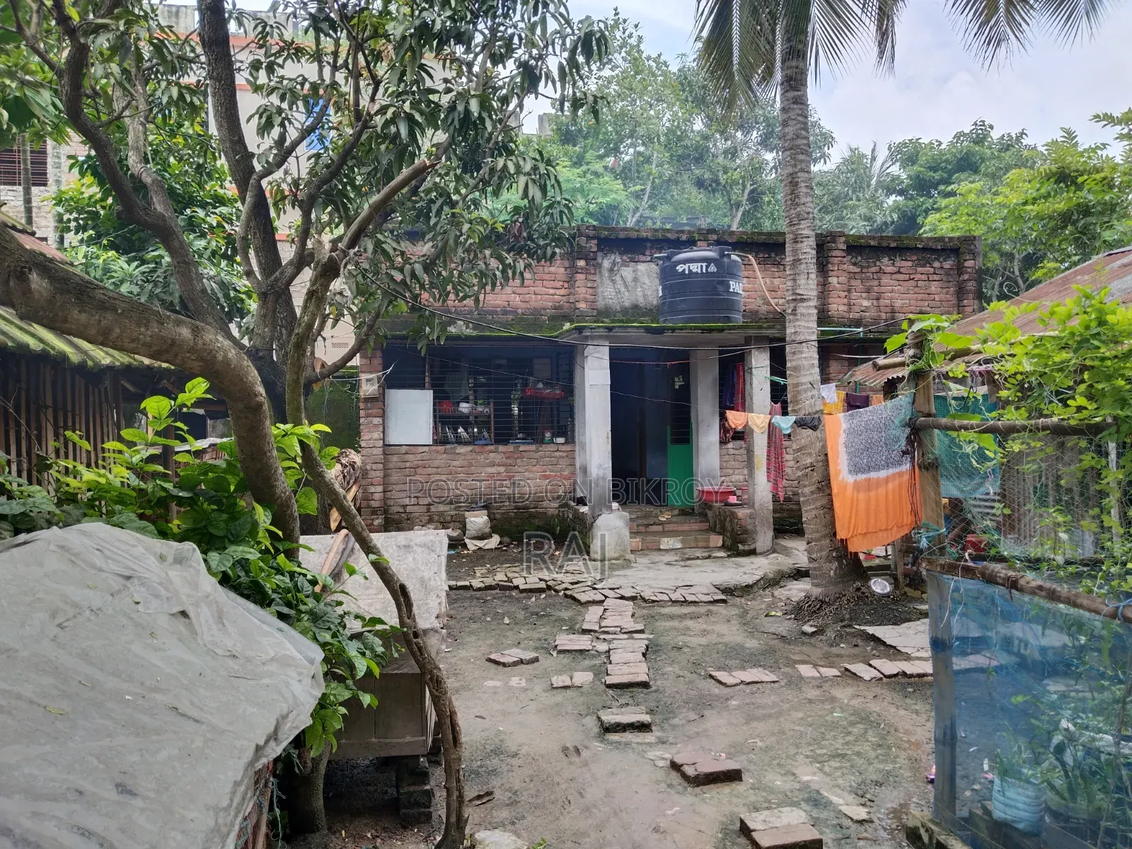 যশোর সদরে ২ বেডরুমের বাড়ি বিক্রির জন্য