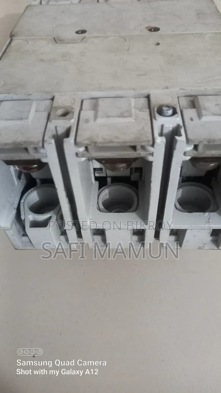এবিবি টিম্যাক্স টি৩এন ২৫০এ ৩ পোল এমসিসিবি – ব্যবহৃত
