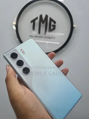 Tecno Camon 40 256 GB Silver