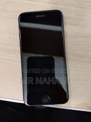অ্যাপল আইফোন ৮ ৬৪ জিবি কালো