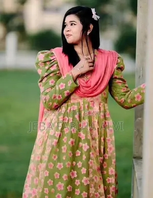 গর্জিয়াস ফ্লোরাল পার্টি গাউন