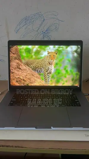Laptop Apple MacBook 2019 32GB Intel Core I9 SSD 500GB