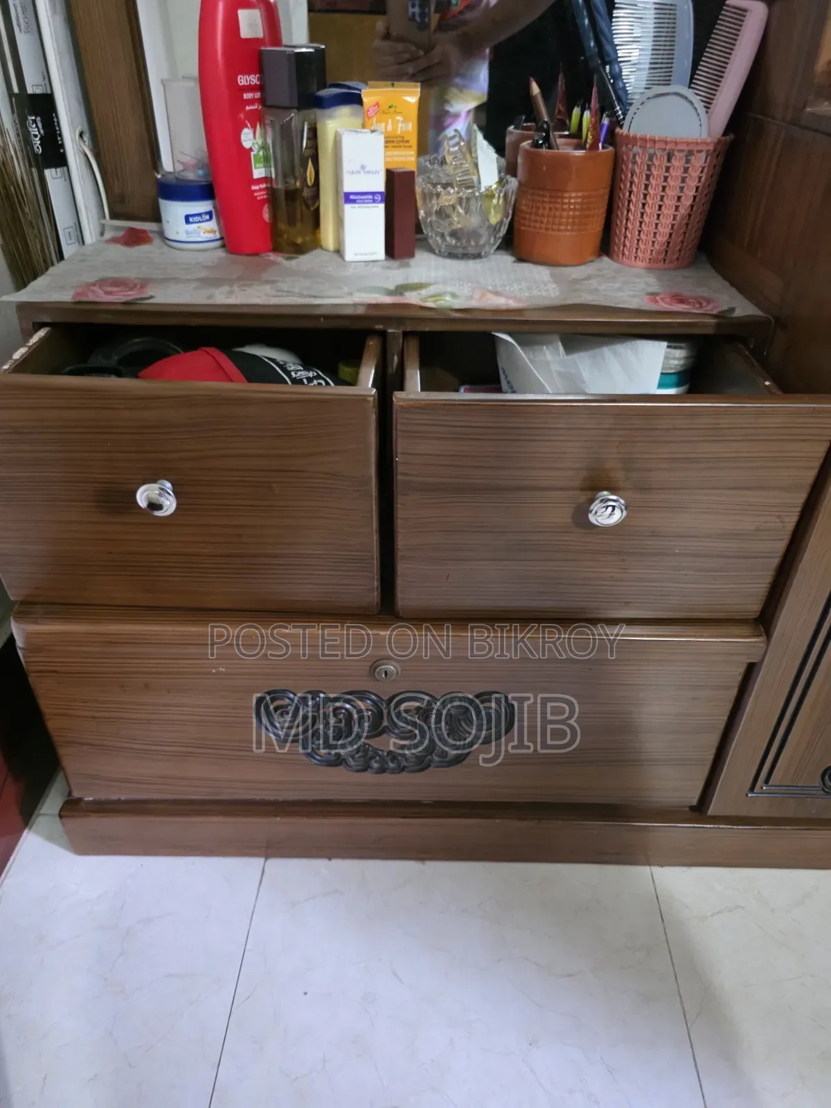 Furniture Dressing Table