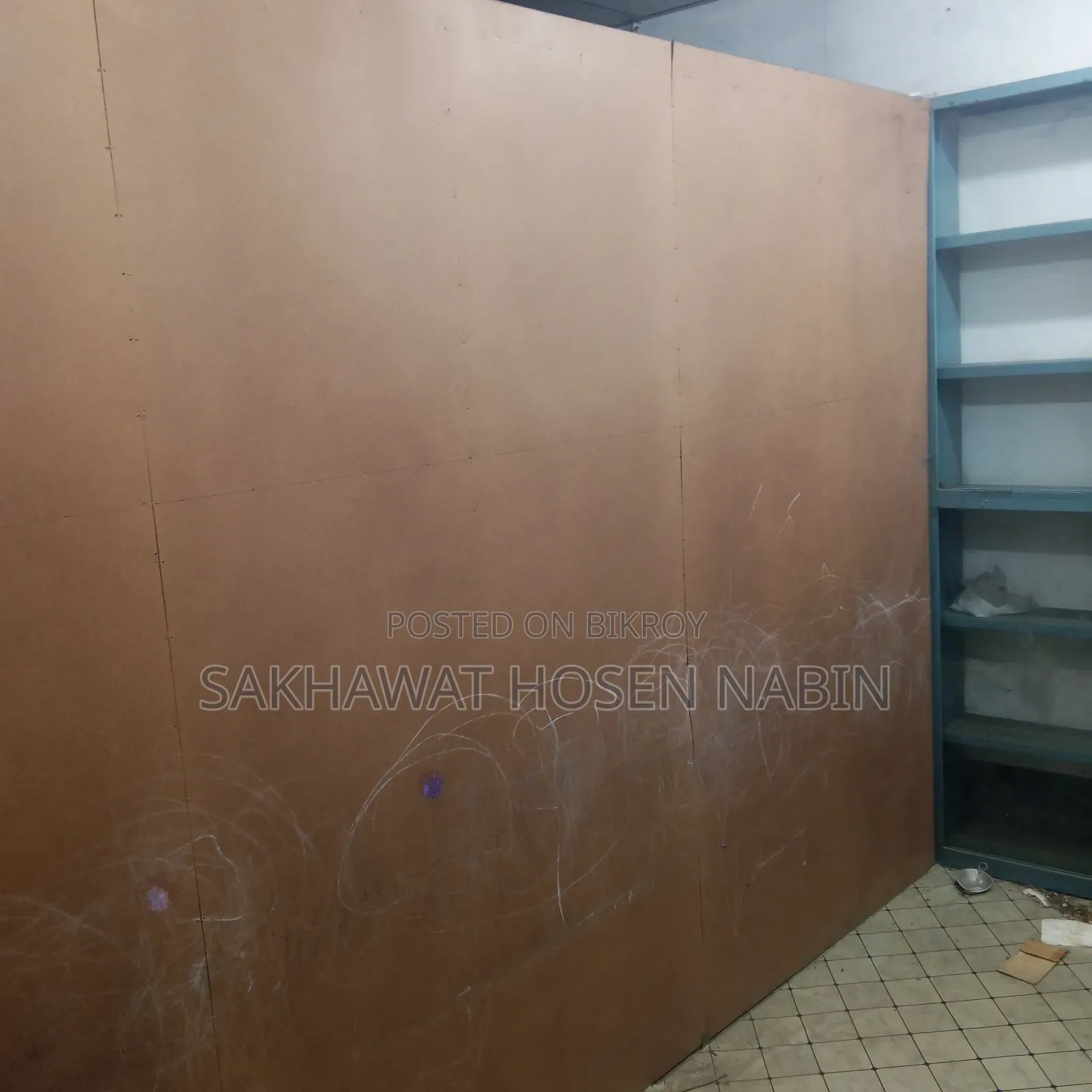 1 partition made with hardboard will be sold.