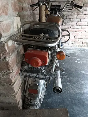 দায়াং ডিওয়াই১০০-এ ১৯৯৫ রেড