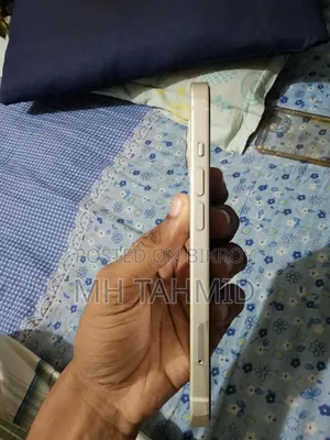 অ্যাপল আইফোন ১৩ ১২৮ জিবি হোয়াইট