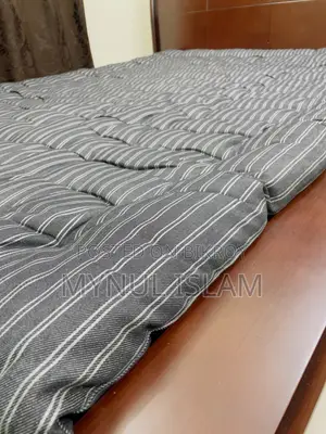 ম্যাট্রেস টপার/কম্ফোর্টার বিক্রির জন্য