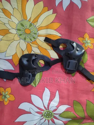 হাতের ও কোনু এবং পায়ের গ্লাভস