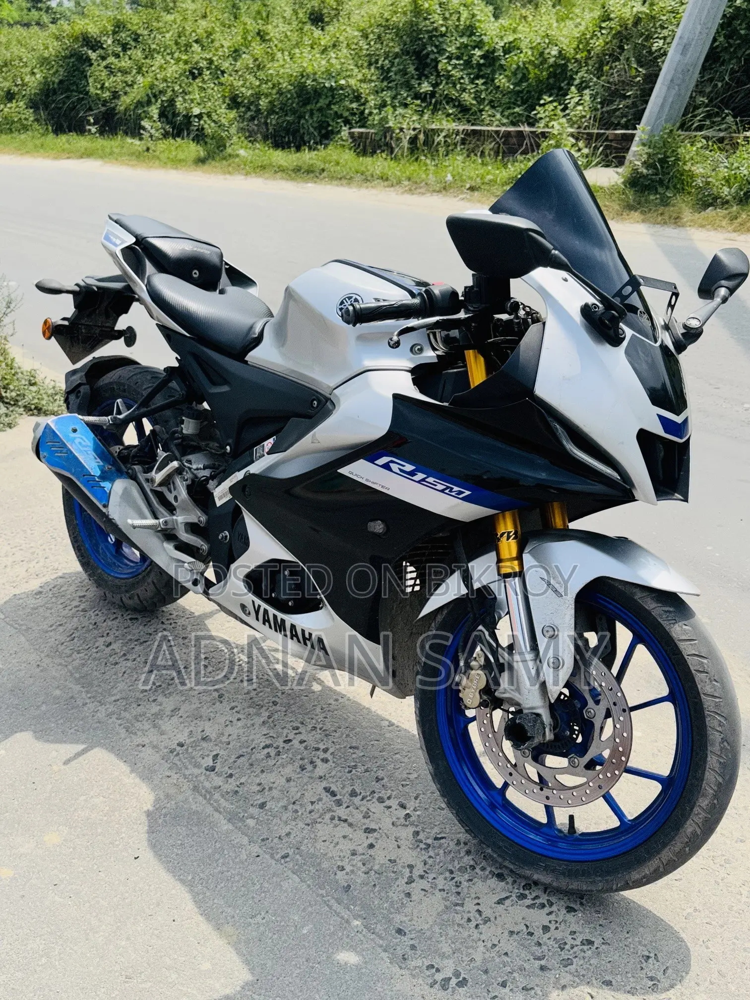 Yamaha R15M 2023 Silver