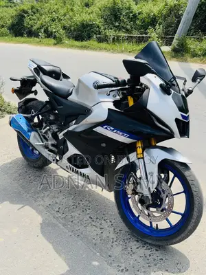 Yamaha R15M 2023 Silver