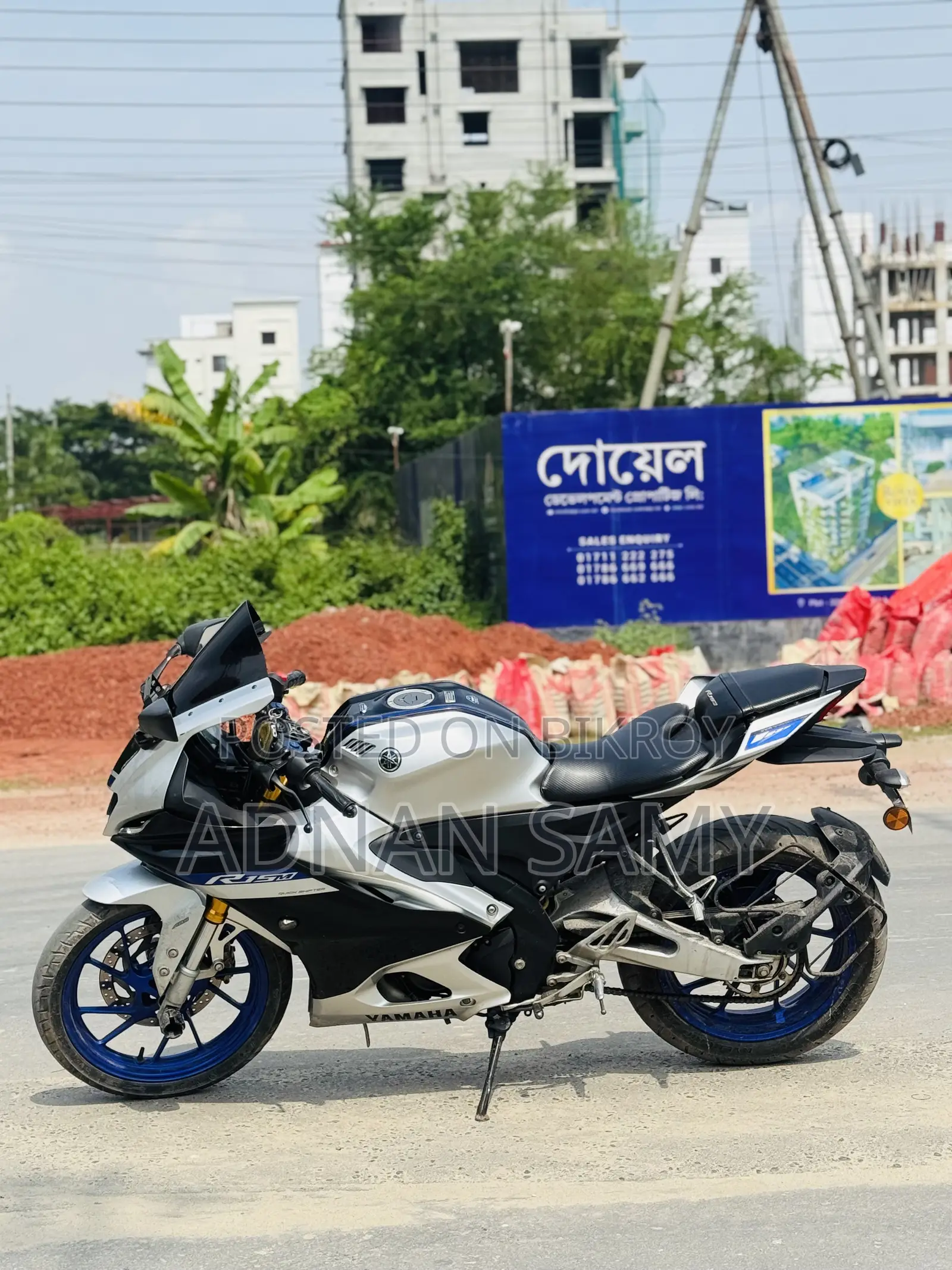 Yamaha R15M 2023 Silver