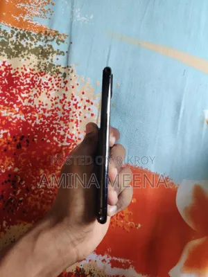অ্যাপল আইফোন এক্স ৬৪ জিবি কালো