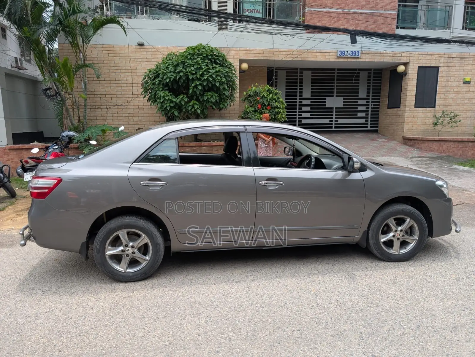 Toyota Premio 1.5 Front-Wheel Drive 2010 Gray