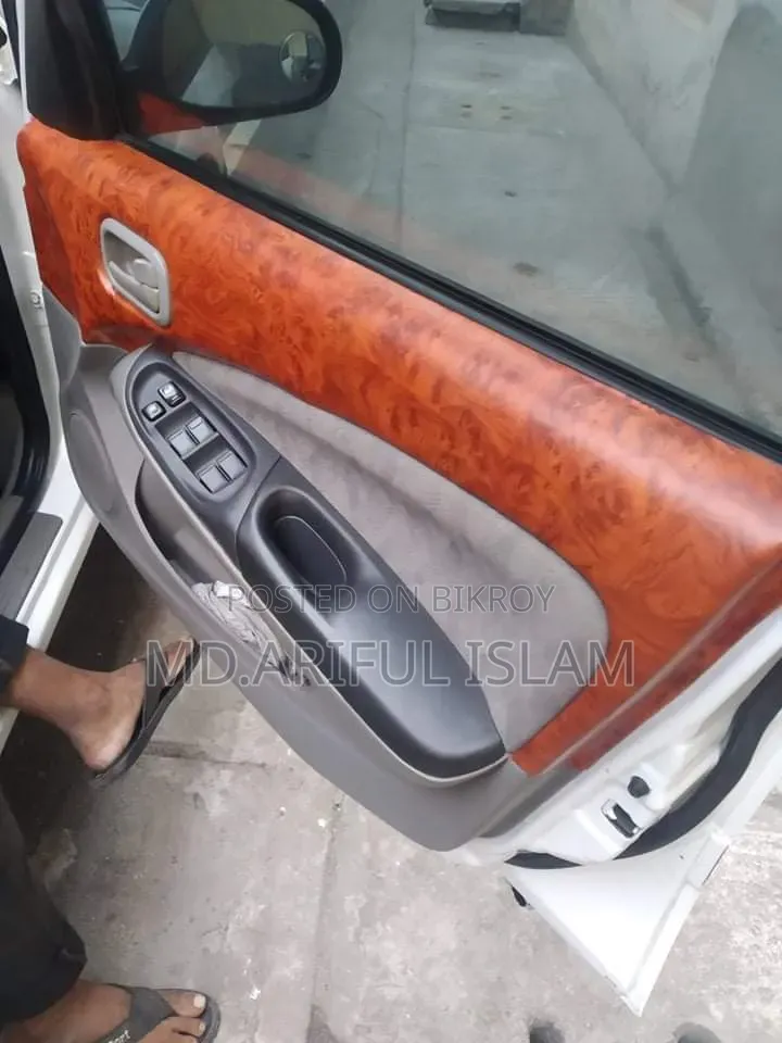 Nissan Sunny 2003 White