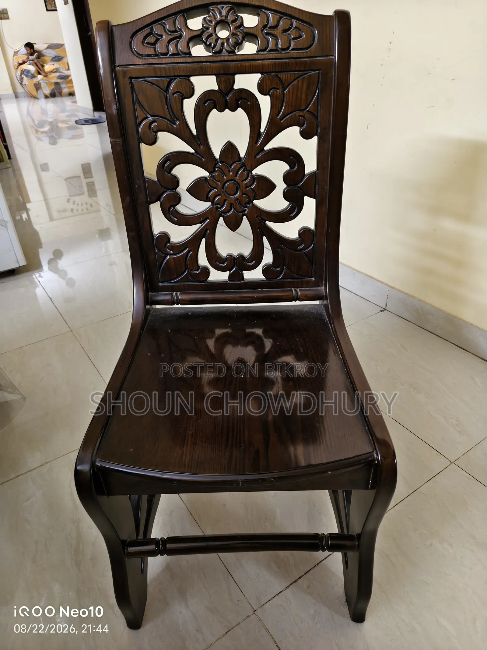ডাইনিং টেবিল জরুরি বিক্রি