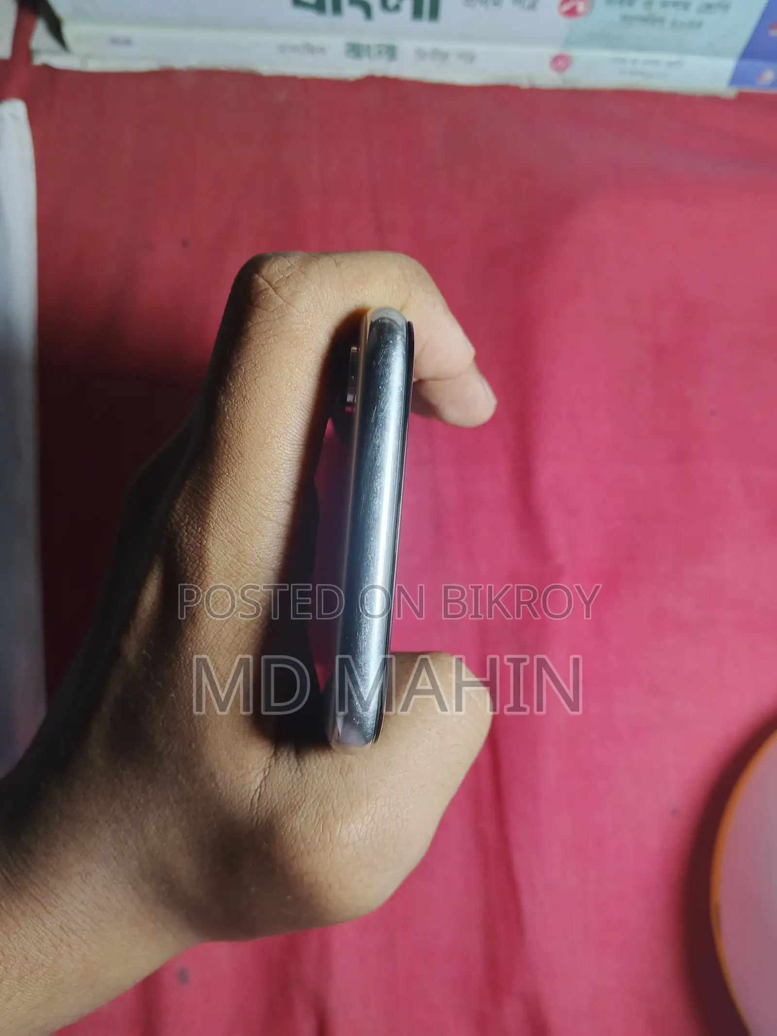 অ্যাপল আইফোন এক্স ২৫৬ জিবি সাদা