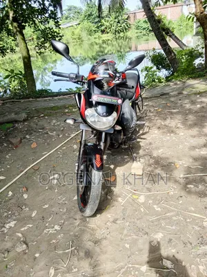 বাজাজ ডিসকভার ১২৫ ২০২২ ব্ল্যাক