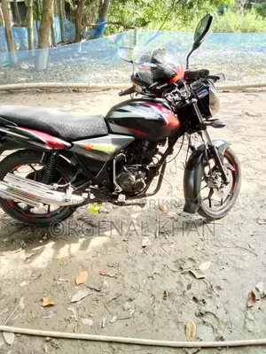 বাজাজ ডিসকভার ১২৫ ২০২২ ব্ল্যাক