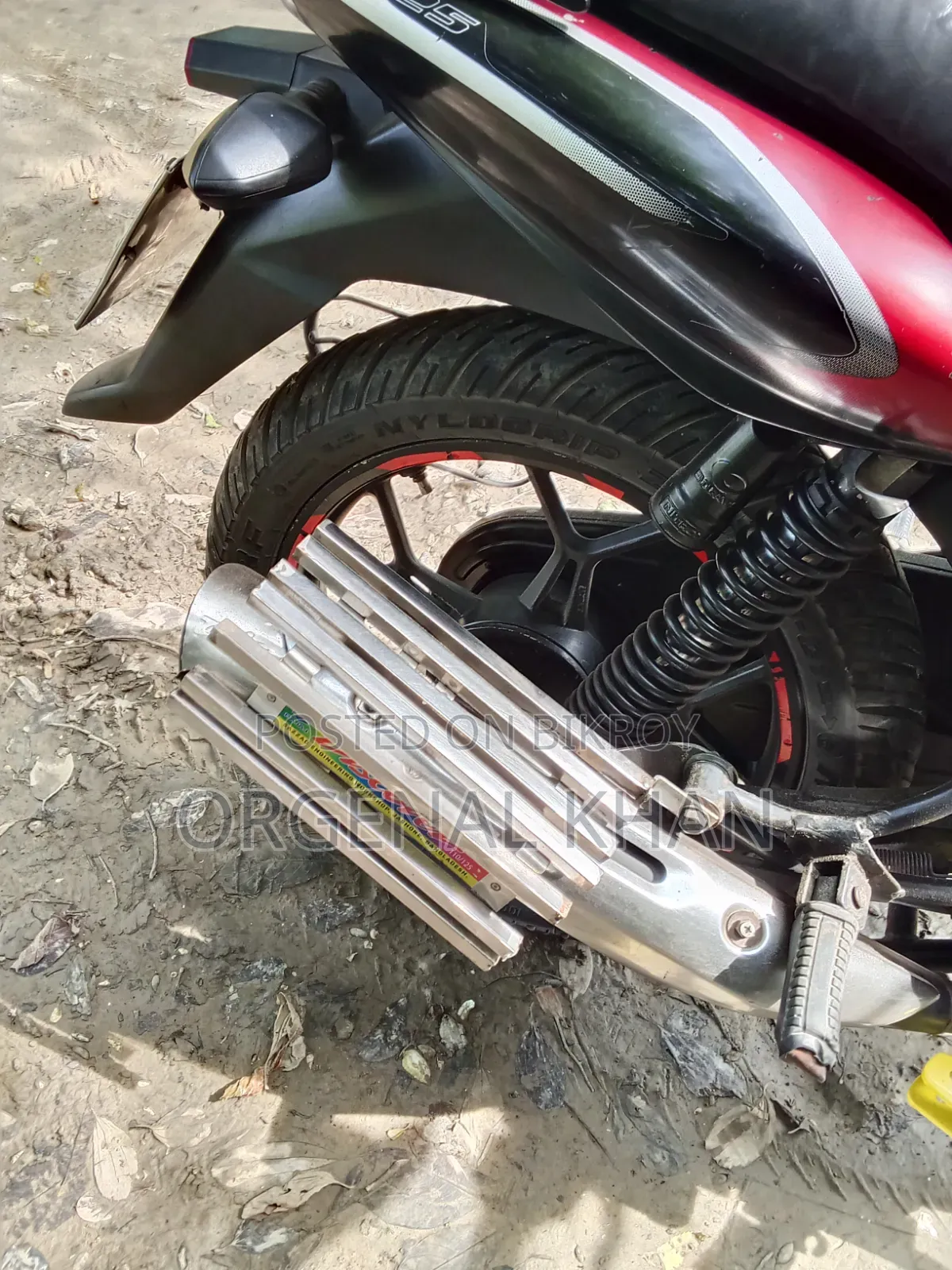 বাজাজ ডিসকভার ১২৫ ২০২২ ব্ল্যাক