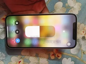 অ্যাপল আইফোন ১২ ৬৪ জিবি হোয়াইট