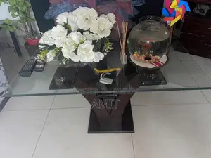 সেন্টার টেবিল