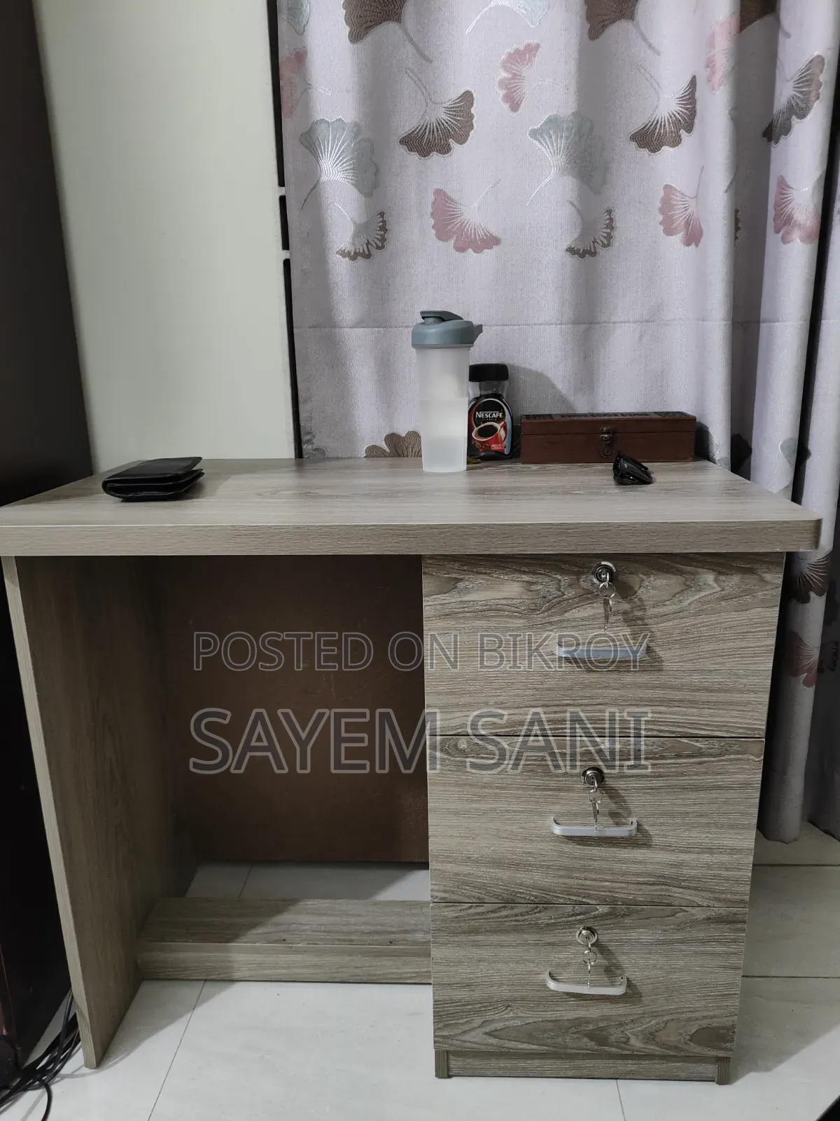 Fresh Condition Laptop Table