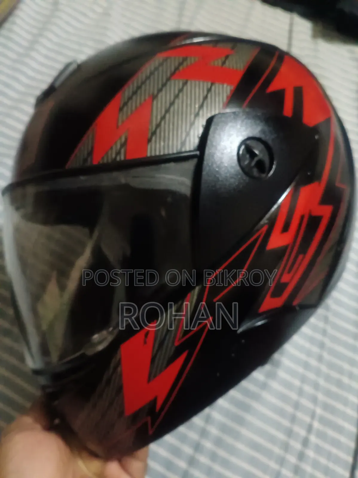 GLIDER Fusion D1 Full Face Helmet.