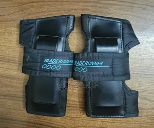 Skating Shoe With Protection Guard