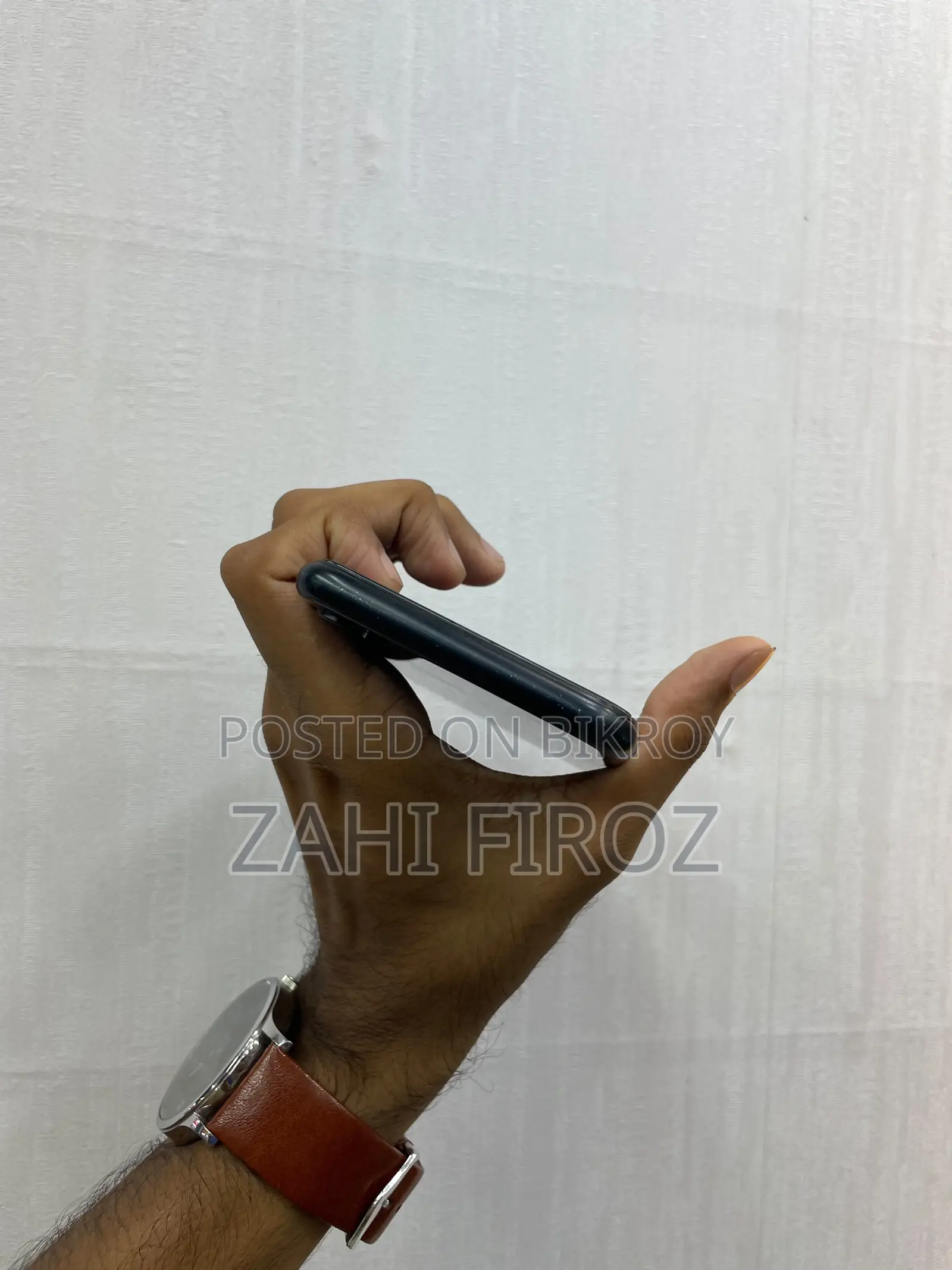 অ্যাপল আইফোন এক্সআর ১২৮ জিবি ব্ল্যাক