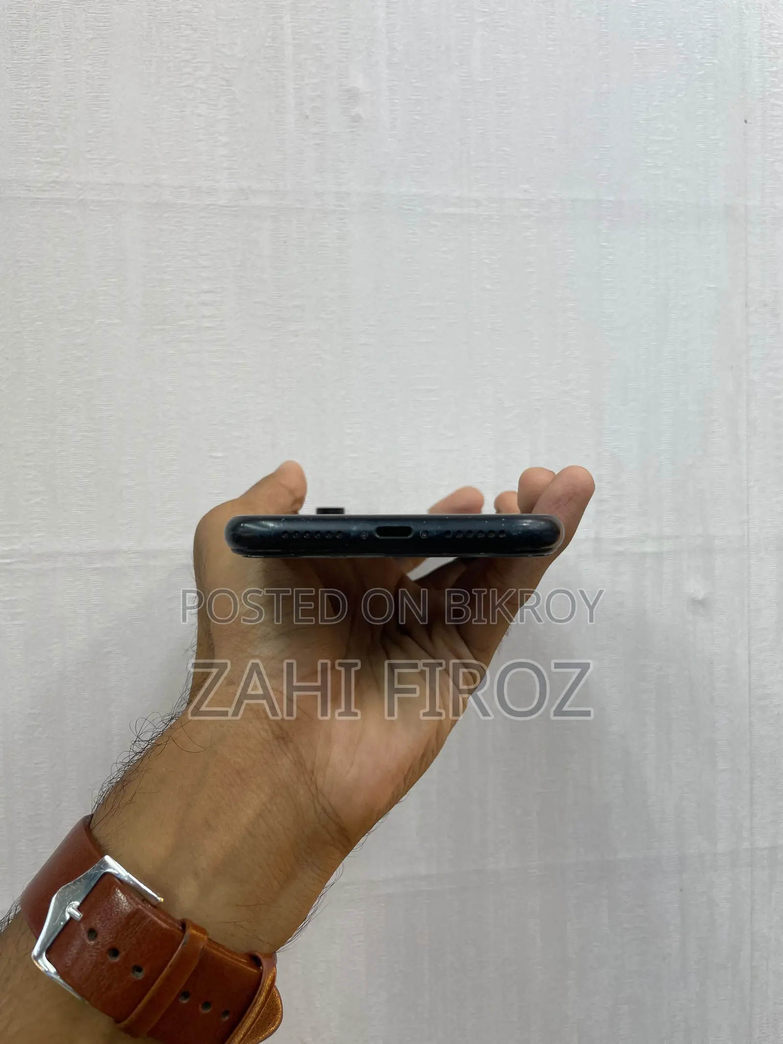 অ্যাপল আইফোন এক্সআর ১২৮ জিবি ব্ল্যাক