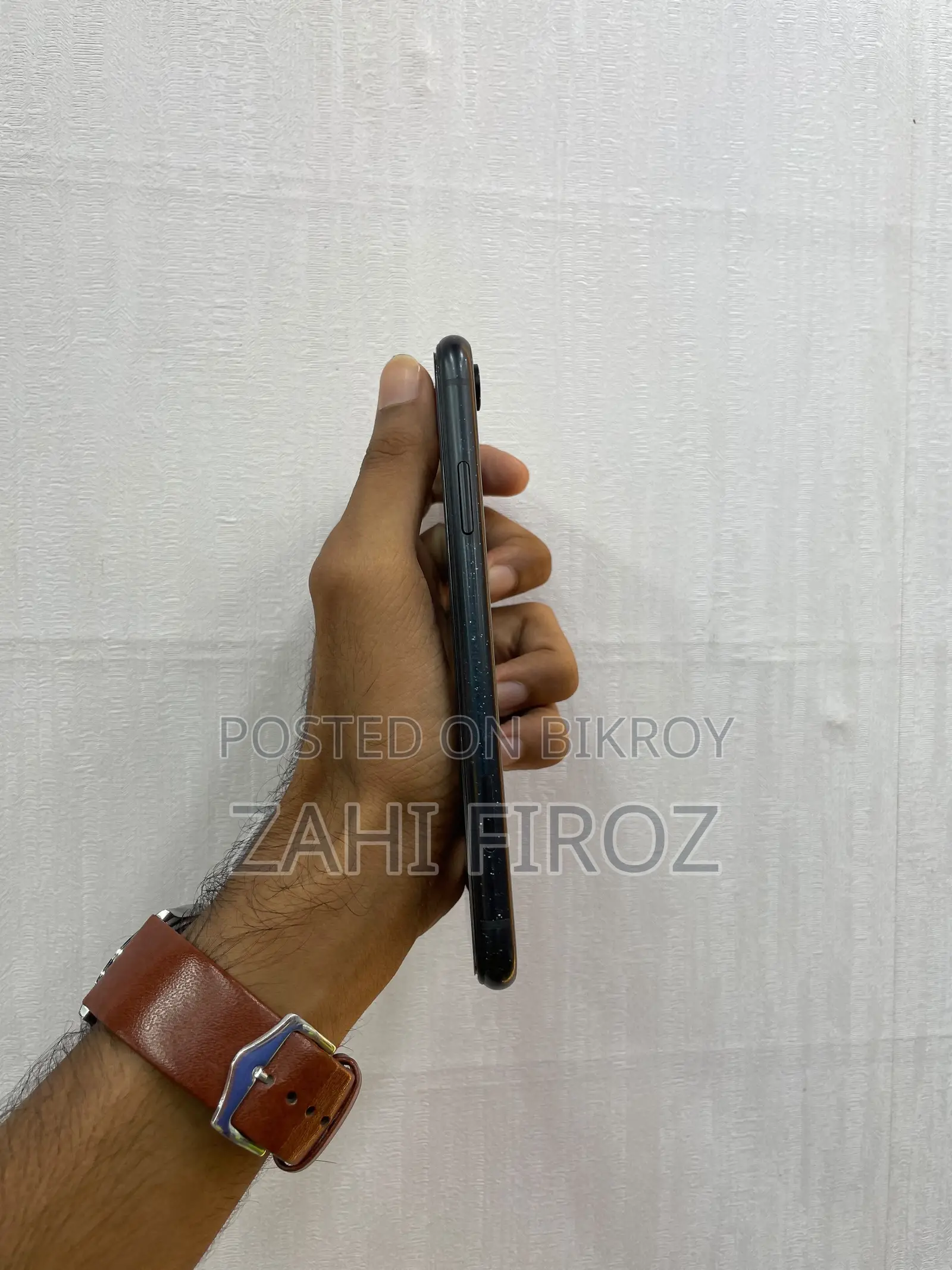 অ্যাপল আইফোন এক্সআর ১২৮ জিবি ব্ল্যাক