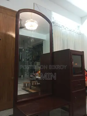 ড্রেসিং টেবিল