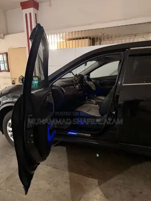 নিসান এক্স-ট্রেইল ২০১৫ কালো